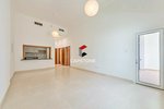 1 bedroom Apartment in Yas Island, UAE No. 5057 - Image 2