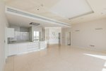 2 bedrooms Apartment in Palm Jumeirah, UAE No. 51038 - Image 2