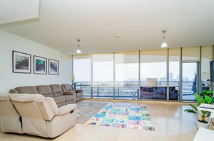 2 bedrooms Apartment in DIFC, UAE No. 51448