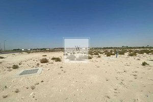 929m² Land in Dubai, UAE No. 51517