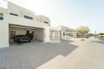 3 bedrooms Villa in Town Square, UAE No. 51615 - Image 2