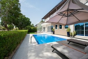 6 bedrooms Villa in Jumeirah Golf Estates, UAE No. 51617