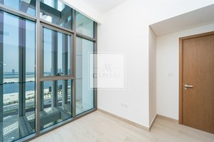 1 bedroom Apartment in Dubai Healthcare City, UAE No. 51674