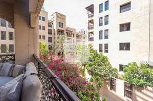 1 bedroom Apartment in Old Town, UAE No. 52638