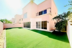 4 bedrooms Villa in Nadd Al Sheba, UAE No. 52642