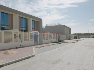 2 bedrooms Townhouse in Dubai Land, UAE No. 52817