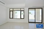 4 bedrooms Townhouse in Reem, UAE No. 530 - Image 2