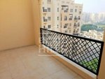 3 bedrooms Apartment in Remraam, UAE No. 5327 - Image 2