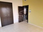 3 bedrooms Apartment in Remraam, UAE No. 5327 - Image 8