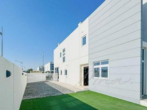 3 bedrooms Townhouse in Dubai, UAE No. 53483