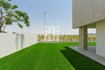 4 bedrooms Villa in Yas Island, UAE No. 5379 - Image 13