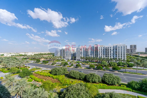 2 bedrooms Apartment in Town Square, UAE No. 53942