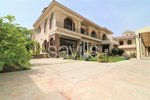 6 bedrooms Villa in Halwan, UAE No. 5411 - villa in Dubai