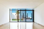 4 bedrooms Villa in Abu Dhabi, UAE No. 54650 - Image 2