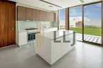 4 bedrooms Villa in Abu Dhabi, UAE No. 54650 - Image 5