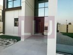 4 bedrooms Villa in Abu Dhabi, UAE No. 54708 - Image 12