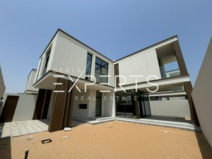 4 bedrooms Villa in Abu Dhabi, UAE No. 55158