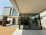 4 bedrooms Villa in Abu Dhabi, UAE No. 55158 - Image 2