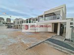 5 bedrooms Townhouse in Dubai, UAE No. 55387 - Image 18