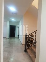 9 bedrooms Villa in Abu Dhabi, UAE No. 5568 - Image 7