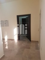 9 bedrooms Villa in Abu Dhabi, UAE No. 5568 - Image 8