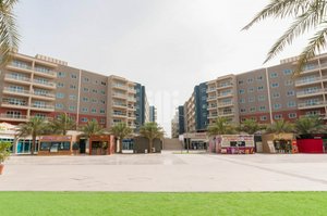 3 bedrooms Apartment in Al Reef, UAE No. 5573
