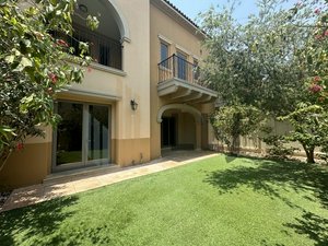 4 bedrooms Townhouse in Saadiyat Island, UAE No. 56638