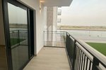 1 bedroom Apartment in WATER'S EDGE, Yas Island, UAE No. 58842 - Image 4