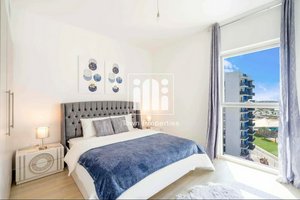 1 bedroom Apartment in WATER'S EDGE, Yas Island, UAE No. 61251