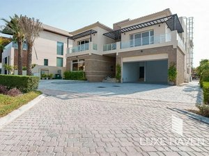5 bedrooms Villa in Jumeirah Golf Estates, UAE No. 6165