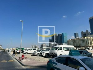 4907.6m² Land in Sheikh Zayed Road, UAE No. 6367