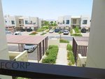 2 bedrooms Townhouse in Dubai, UAE No. 6483 - Image 12