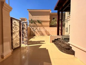 6 bedrooms Villa in Al Raha Golf Gardens, UAE No. 67287
