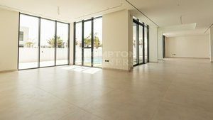 6 bedrooms Villa in Yas Island, UAE No. 67579