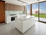 4 bedrooms Villa in Abu Dhabi, UAE No. 7058 - Image 5