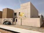 4 bedrooms Villa in Al Rahmaniya, UAE No. 7075 - villa in Dubai