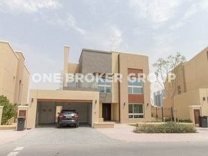 4 bedrooms Villa in Al Barsha, UAE No. 722