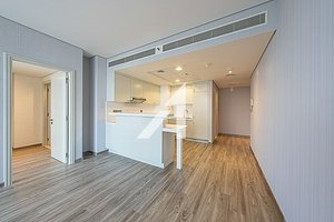 1 bedroom Apartment in Dubai, UAE No. 7298