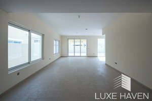 4 bedrooms Villa in Jumeirah Park, UAE No. 7309