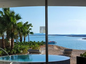 5 bedrooms Villa in The World Islands, UAE No. 7990