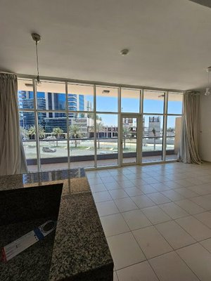 Studio in Dubai, UAE No. 8020
