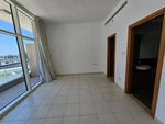 Studio in Dubai, UAE No. 8020 - Image 4