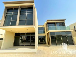 4 bedrooms Villa in Dubai Hills Estate, UAE No. 8082