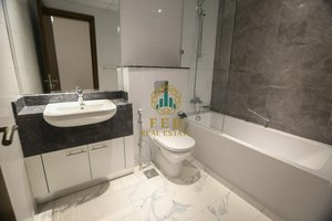 1 bedroom Apartment in Business Bay, UAE No. 8112