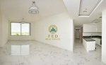 1 bedroom Apartment in Business Bay, UAE No. 8112 - Image 2