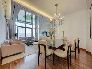 4 bedrooms Villa in Dubai, UAE No. 8337