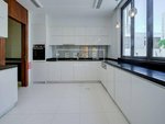 4 bedrooms Villa in Dubai, UAE No. 8337 - Image 4