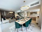 5 bedrooms Villa in Sharjah, UAE No. 8441 - Image 18