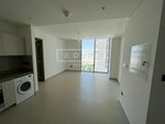 2 bedrooms Apartment in Dubai, UAE No. 8600 - Image 5