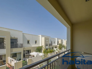4 bedrooms Townhouse in Town Square, UAE No. 8649